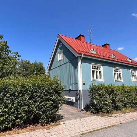 Tunnelmallinen Puutalohuoneisto. Turku Exterior foto